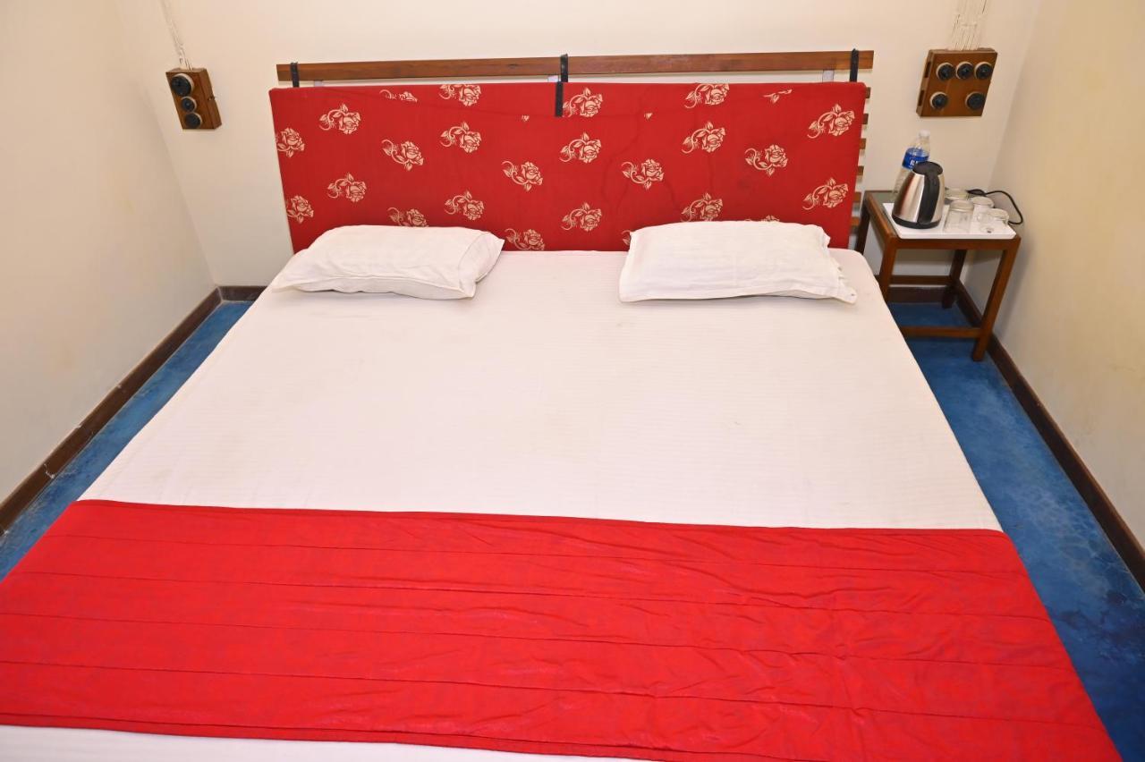 Les Boganveillea Heritage Guest House Auroville Exterior photo