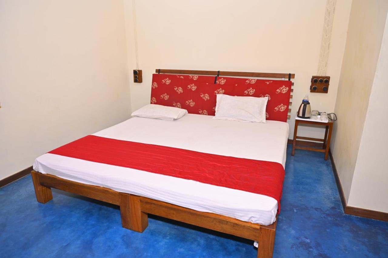 Les Boganveillea Heritage Guest House Auroville Exterior photo